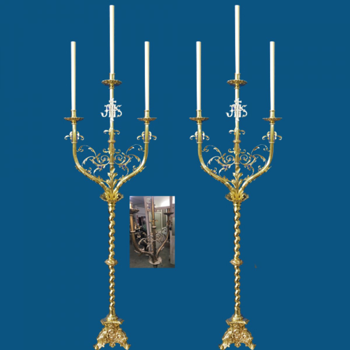 Candelabros Altar.jpg